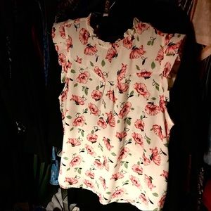 Monteau Top, Size Large, white, poppy flowers